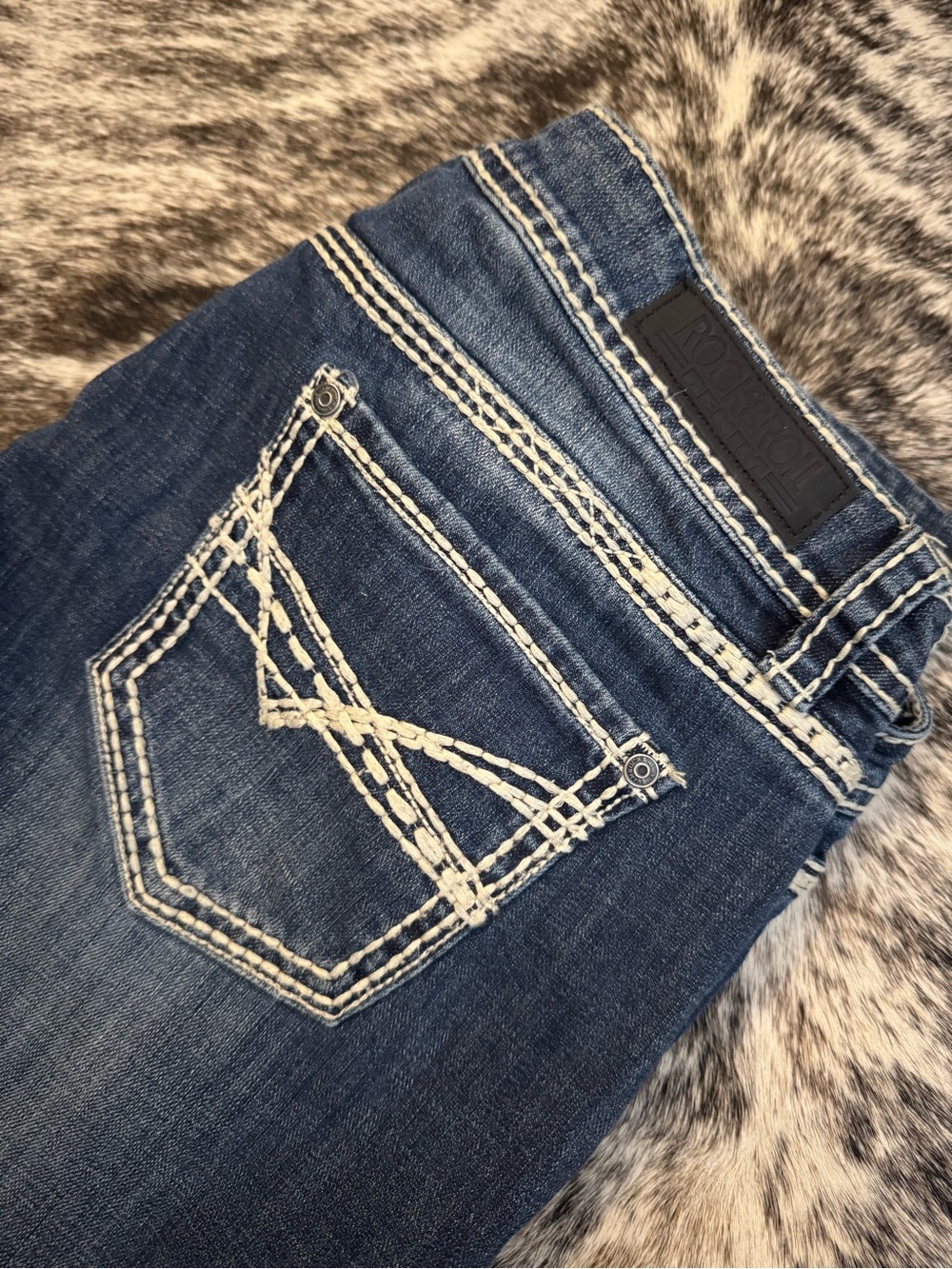 Rock & Roll Cowgirl Slim Dark Blue Jeans with Cream Stitching